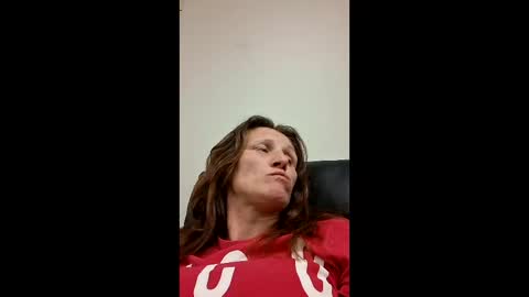 Snapshot of tastypeach6989 chatting on April 10, 3:06 pm tastypeach6989 online show from April 10, 3:06 pm