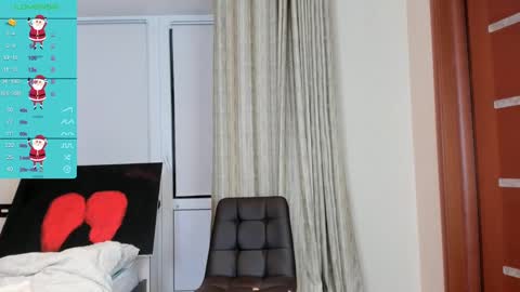 Lizzy online show from December 20, 3:42 pm