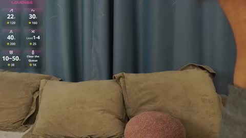 Snapshot of tatearnet chatting on October 7, 7:27 am Sane online show from October 7, 7:27 am