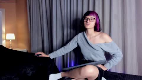 Snapshot of tati_cardenas chatting on March 2, 3:24 am AME online show from March 2, 3:24 am