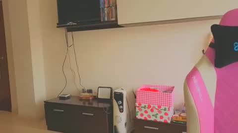 Snapshot of tatiana2224 chatting on February 19, 9:16 am tatiana2224 online show from February 19, 9:16 am