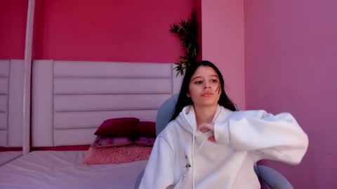 Snapshot of tatiana_arboleda chatting on March 24, 1:54 am tatiana_arboleda online show from March 24, 1:54 am