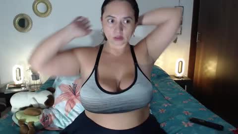 Snapshot of tatiana_monteros chatting on September 28, 3:34 am tatiana_monteros online show from September 28, 3:34 am