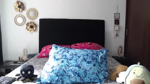 Snapshot of tatiana_monteros chatting on October 27, 4:22 pm tatiana_monteros online show from October 27, 4:22 pm