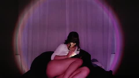 Snapshot of tatianaaah chatting on December 3, 7:05 am Morgan online show from December 3, 7:05 am