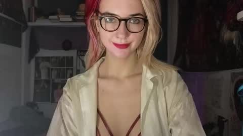 Snapshot of tatianaromanova chatting on February 8, 10:35 pm Tatiana online show from February 8, 10:35 pm