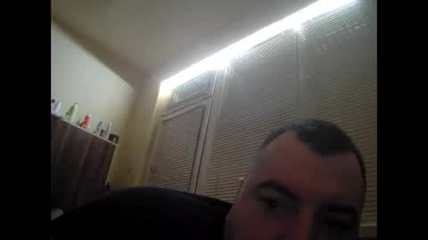 Snapshot of tatko874482 chatting on February 2, 10:19 pm Beliqnegar online show from February 2, 10:19 pm