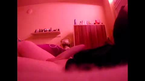 Snapshot of tatko874482 chatting on February 23, 7:11 pm Beliqnegar online show from February 23, 7:11 pm