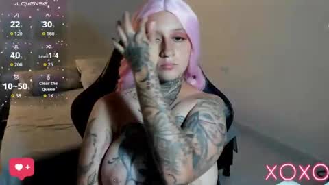 jess online show from November 15, 7:43 pm