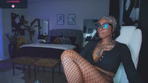 Tatted Queen online show from July 22, 7:05 pm