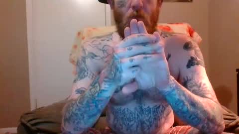 Snapshot of tattoo_dood chatting on December 26, 3:59 am tattoo_dood online show from December 26, 3:59 am