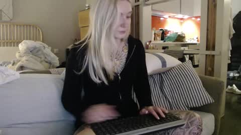 tattoobbgirl online show from March 4, 10:49 pm