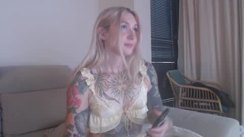 tattoobbgirl online show from November 7, 3:56 pm