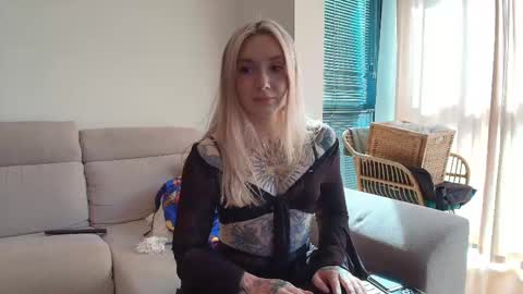 tattoobbgirl online show from April 17, 3:37 pm