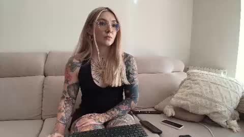 tattoobbgirl online show from July 4, 3:07 pm