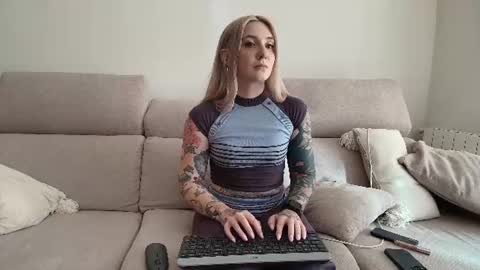 tattoobbgirl online show from July 27, 3:41 pm