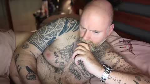 Tattooeddilf 01 online show from January 22, 10:59 pm