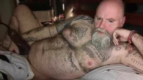 Tattooeddilf 01 online show from November 3, 12:57 am