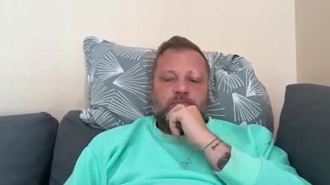 Snapshot of tattoomanforgirls chatting on April 4, 10:24 am tattoomanforgirls online show from April 4, 10:24 am