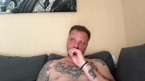 tattoomanforgirls online show from June 23, 11:30 am