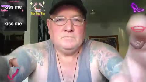 tattzsexy online show from February 18, 9:11 pm