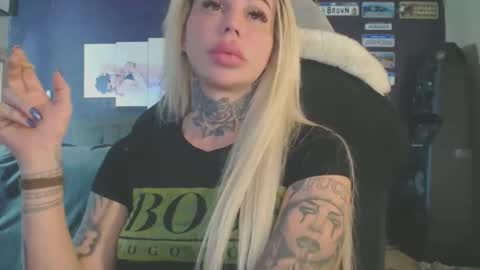 Snapshot of tatuada_safada chatting on February 25, 8:24 am tatuada_safada online show from February 25, 8:24 am
