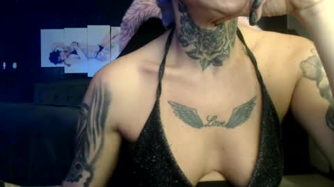 Snapshot of tatuada_safada chatting on July 14, 10:21 am tatuada_safada online show from July 14, 10:21 am