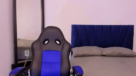 tau_montes online show from September 21, 5:20 am