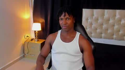 tau_montes online show from April 8, 8:53 pm
