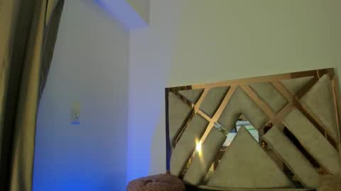 Snapshot of taurus_boy1 chatting on March 24, 2:27 am T A U R U S online show from March 24, 2:27 am