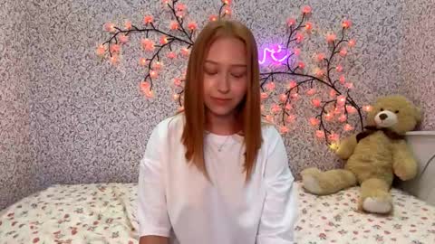 tawnamassella online show from September 19, 1:23 pm
