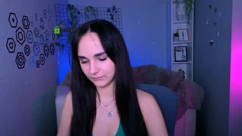 Snapshot of taya_doll chatting on March 16, 8:35 pm Taya online show from March 16, 8:35 pm