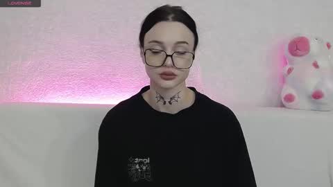 Taya online show from October 21, 4:51 pm