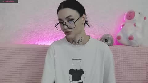 Taya online show from November 29, 3:48 pm