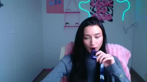 Taya online show from November 19, 6:35 am