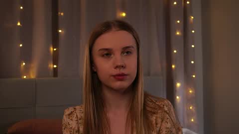 Taya online show from April 28, 4:56 pm