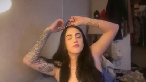 badgirltay online show from January 17, 1:43 am