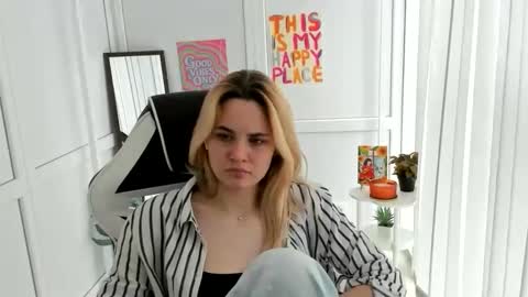 Tay online show from June 10, 6:56 am