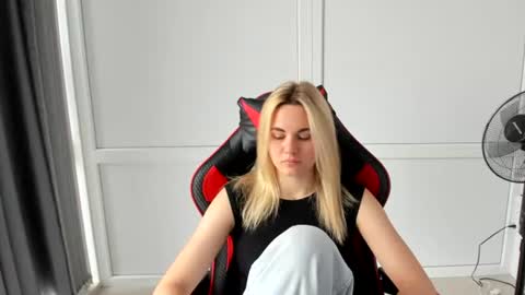 Tay online show from July 8, 6:51 am