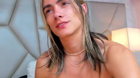 tayler_swift1 online show from January 15, 12:25 pm