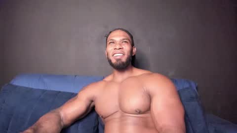 Snapshot of tayler_waka chatting on October 12, 11:37 pm Tyler online show from October 12, 11:37 pm