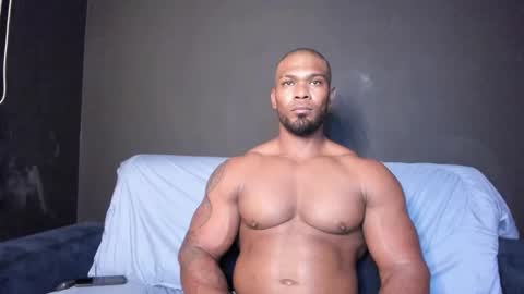 Snapshot of tayler_waka chatting on October 18, 10:21 pm Tyler online show from October 18, 10:21 pm