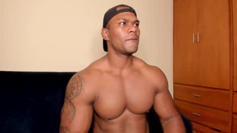 Snapshot of tayler_waka chatting on March 22, 3:32 am Tyler online show from March 22, 3:32 am