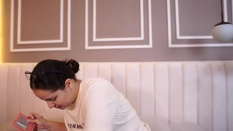 Teylor  Kim online show from November 30, 4:44 pm