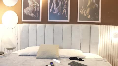 Teylor  Kim online show from December 16, 6:24 pm