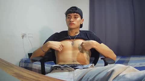 Snapshot of taylor_024 chatting on May 31, 6:21 am independent model online show from May 31, 6:21 am