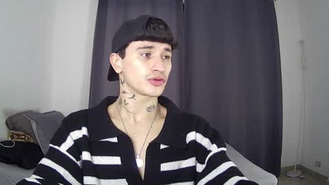 Snapshot of taylor_024 chatting on June 2, 4:58 am independent model online show from June 2, 4:58 am