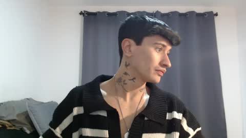 Snapshot of taylor_024 chatting on June 7, 12:53 pm independent model online show from June 7, 12:53 pm