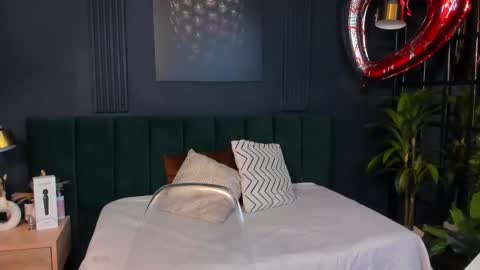 Taylor Bennet online show from March 2, 12:22 pm