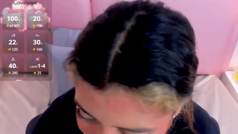 taylor_cupper_ online show from October 24, 9:33 pm